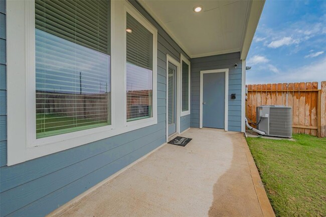 Building Photo - 10405 Hadley Pk Trl