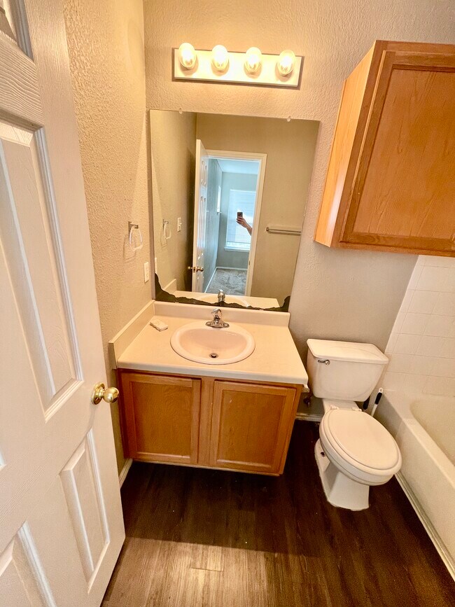 Building Photo - 13804 Harris Ridge Blvd