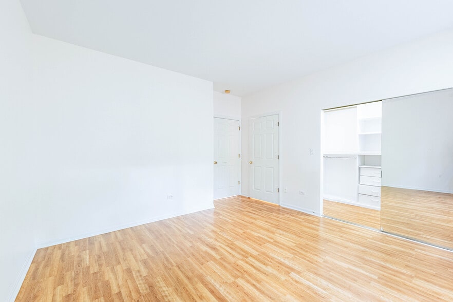 primary bedroom - 2965 Stockton Ct