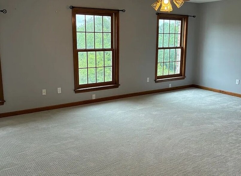 Building Photo - 129 Purvis Rd