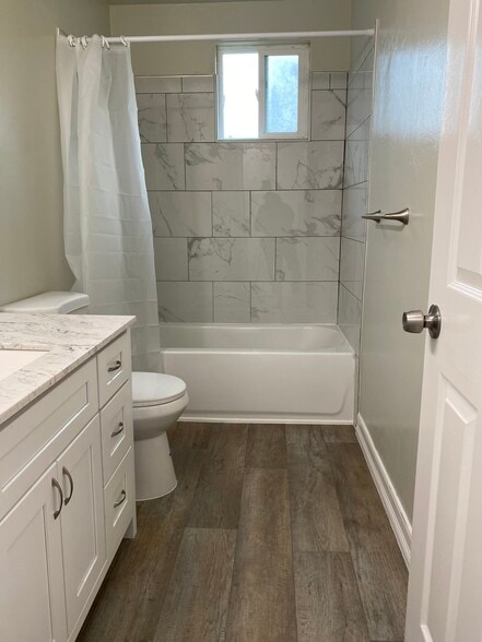 BATHROOM - 304 Hazel St
