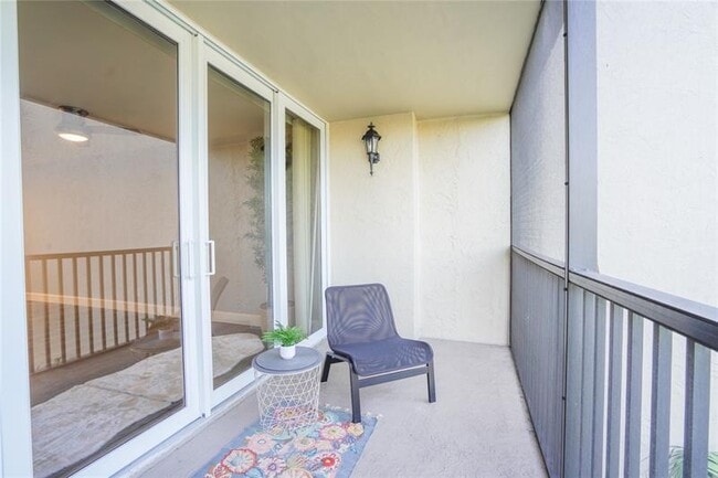 Building Photo - 7 Royal Palm Way
