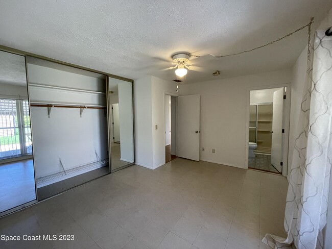 Building Photo - 670 John Hancock Ln