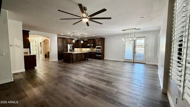 Building Photo - 1777 W Ocotillo Rd