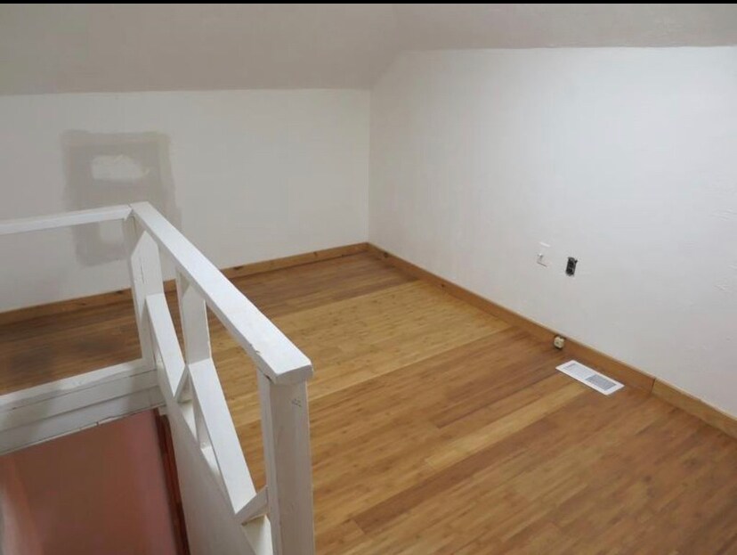 Building Photo - 90 Wallace St