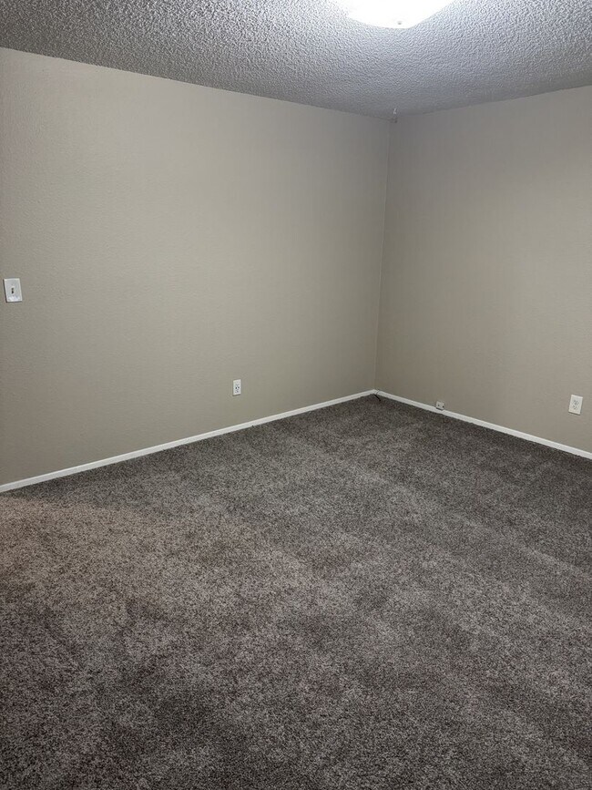 Building Photo - Beautiful 4 Bed 2.5 Bath home in Tacoma