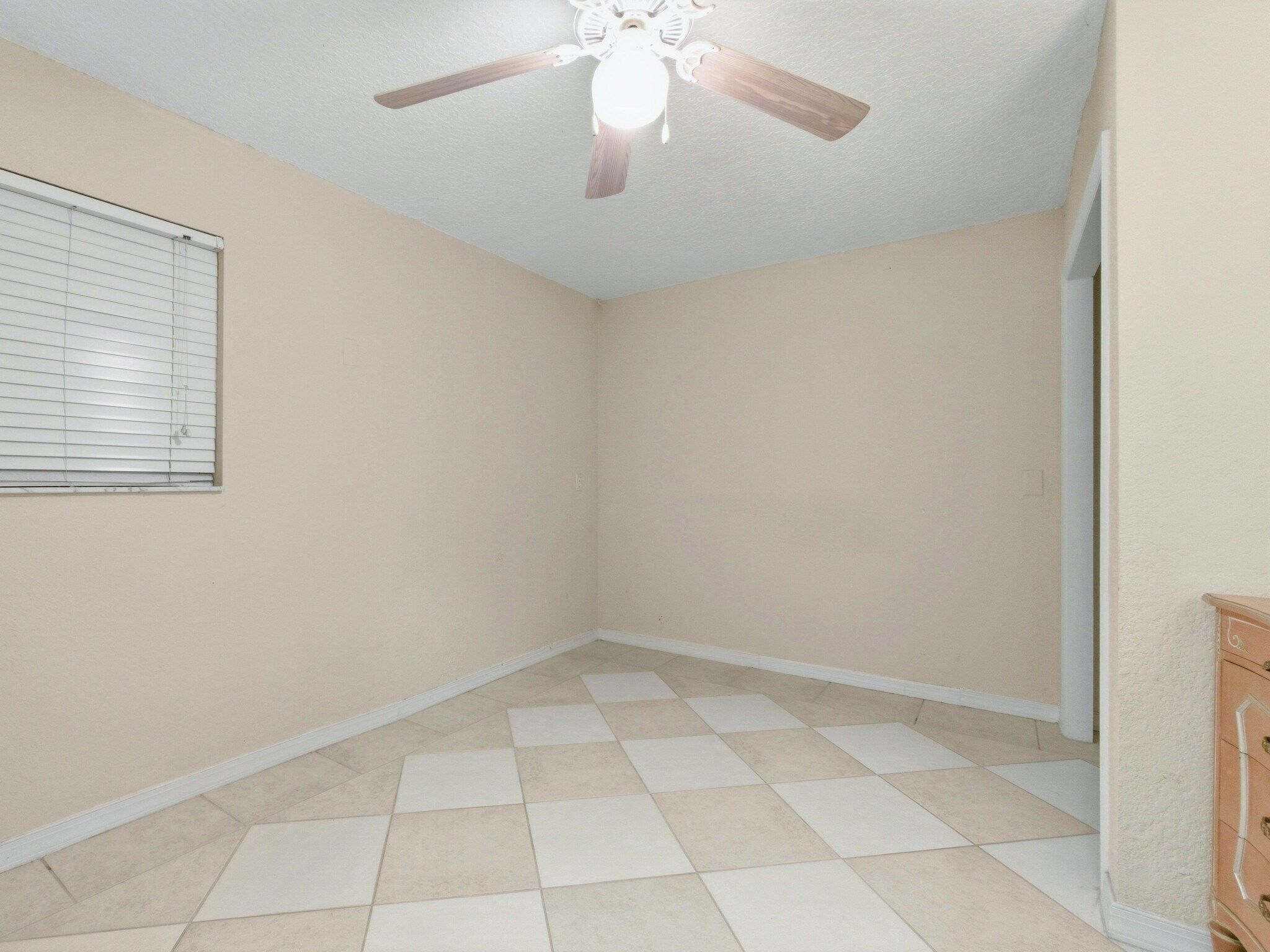 Building Photo - 6611 Venetian Dr