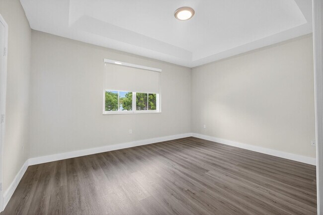 Building Photo - 981 SW 149th Ct