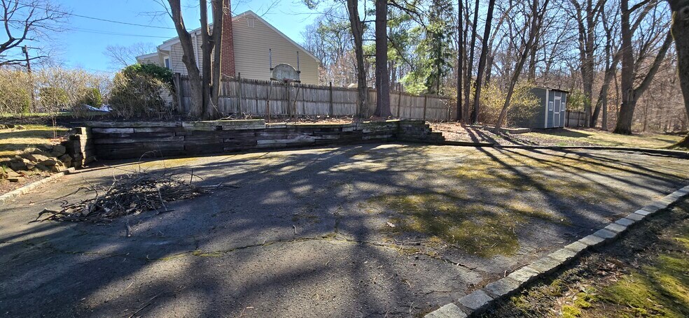 Building Photo - 340 Livingston Ave