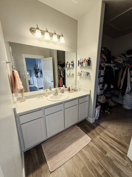 Building Photo - 13232 S Andros Ln