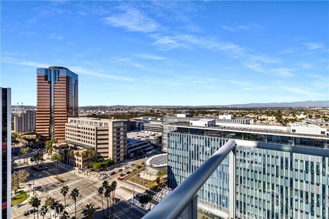 Building Photo - 400 W Ocean Blvd