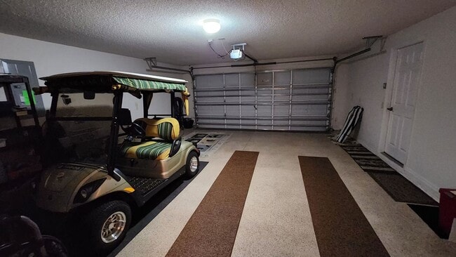 Building Photo - M916 Eastmont (VNSW-18/10)