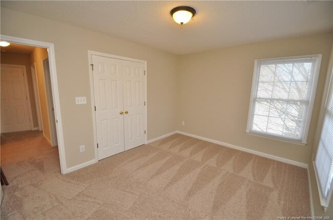 Building Photo - 206 Whiteberry Dr