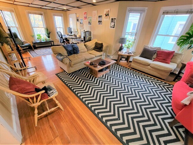 Building Photo - 95 Kidder Ave