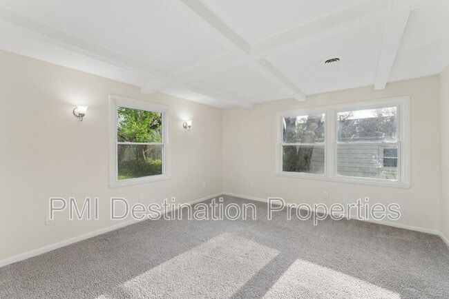 Building Photo - 5026 Locust Ave