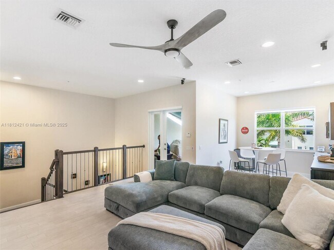 Building Photo - 12417 NW 17th Manor