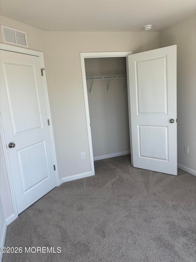 Building Photo - 17 Bay Breeze Dr