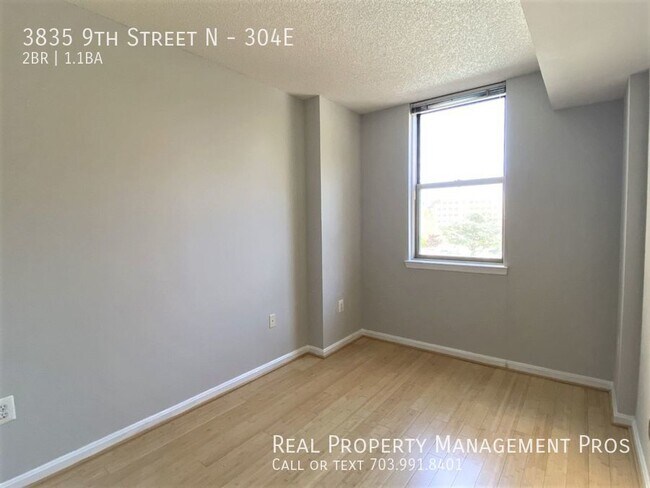 Building Photo - 3835 9th St N