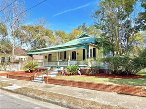 Building Photo - 2120 Reynolds St