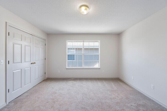 Building Photo - Turn-Key 3 Bed, 2.5 Bath Two-Story Home – ...