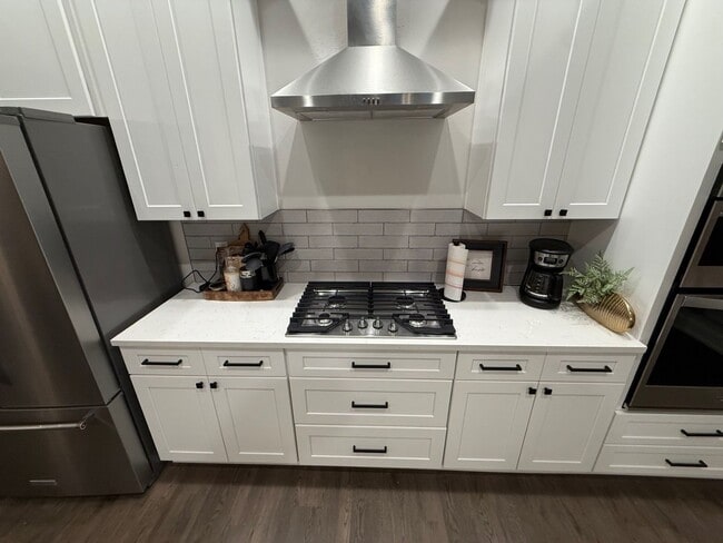 Building Photo - Beautiful Home located in Fairway Pointe