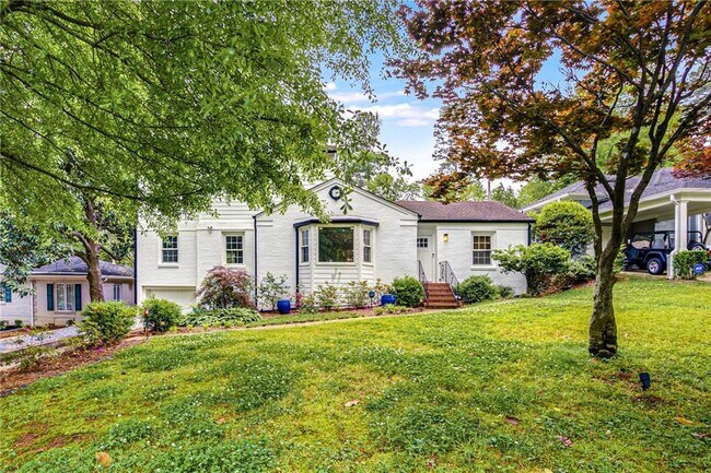 Building Photo - 1235 Spring Valley Ln NE