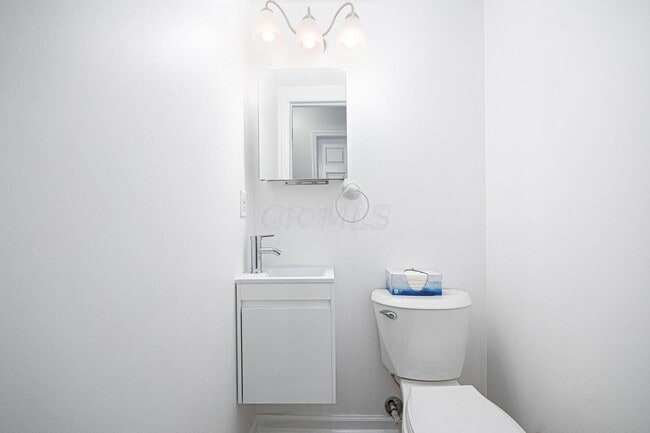 Building Photo - 97 Tarryton Ct W