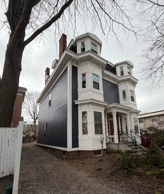 Building Photo - 183 Prospect St