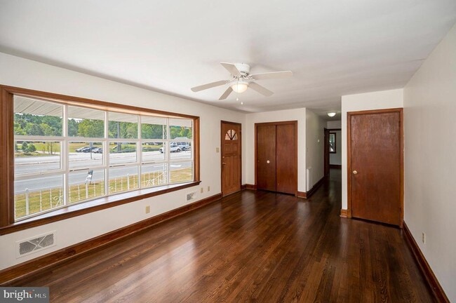 Building Photo - 1008 Garrisonville Rd