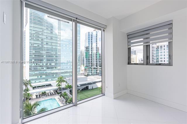 Building Photo - 1300 Brickell Bay Dr