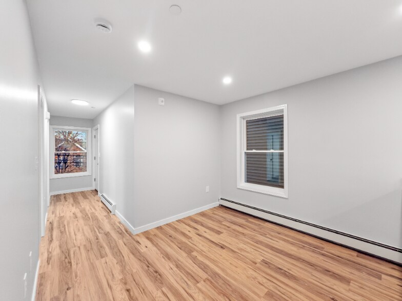 Building Photo - 107 Abbott St