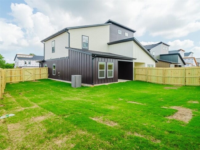 Building Photo - 1803 SW Casuarina Dr