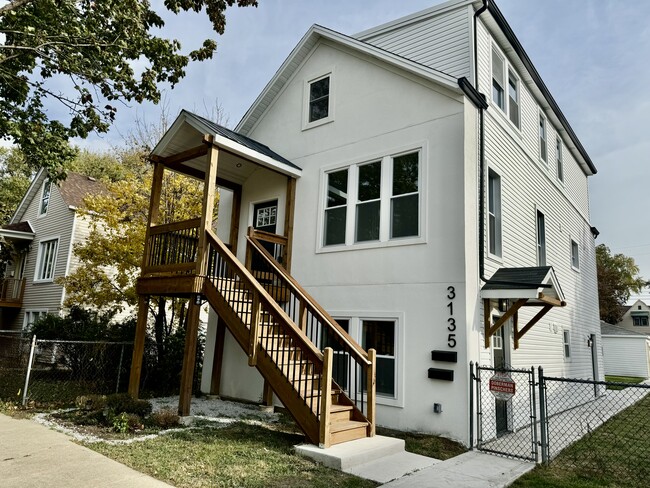 Building Photo - 3135 S 53rd Ave