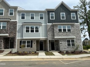 Building Photo - 719 Lucky Clover Wy