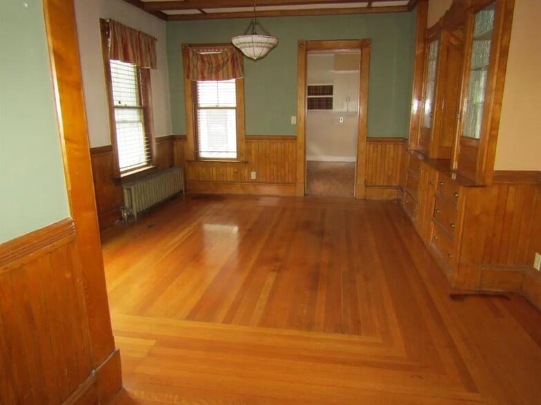 Dining Room - 16 Park St