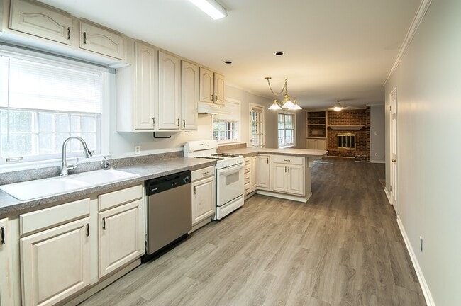 Building Photo - 4682 Sharon Valley Ct