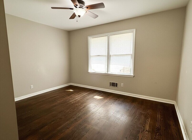 Building Photo - 3537 Fairburn Pl NW