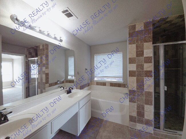 Building Photo - "Charming 3-Bedroom Retreat with 2 Full Baths near Haslet – Spacious 1,638 Sq. Ft. Home!"