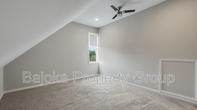 Building Photo - 1510 Trumbull St