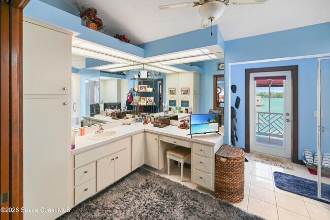Building Photo - 2230 Sykes Creek Dr