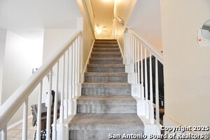 Building Photo - 222 Tapwood Ln