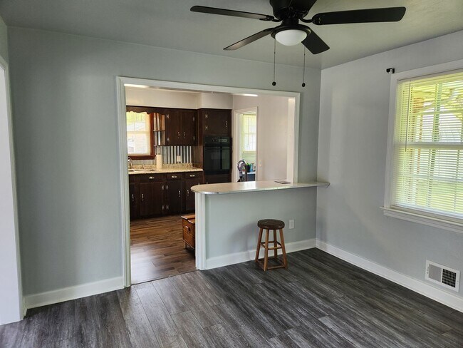 Building Photo - S BATTLEFIELD BLVD FOR RENT!!