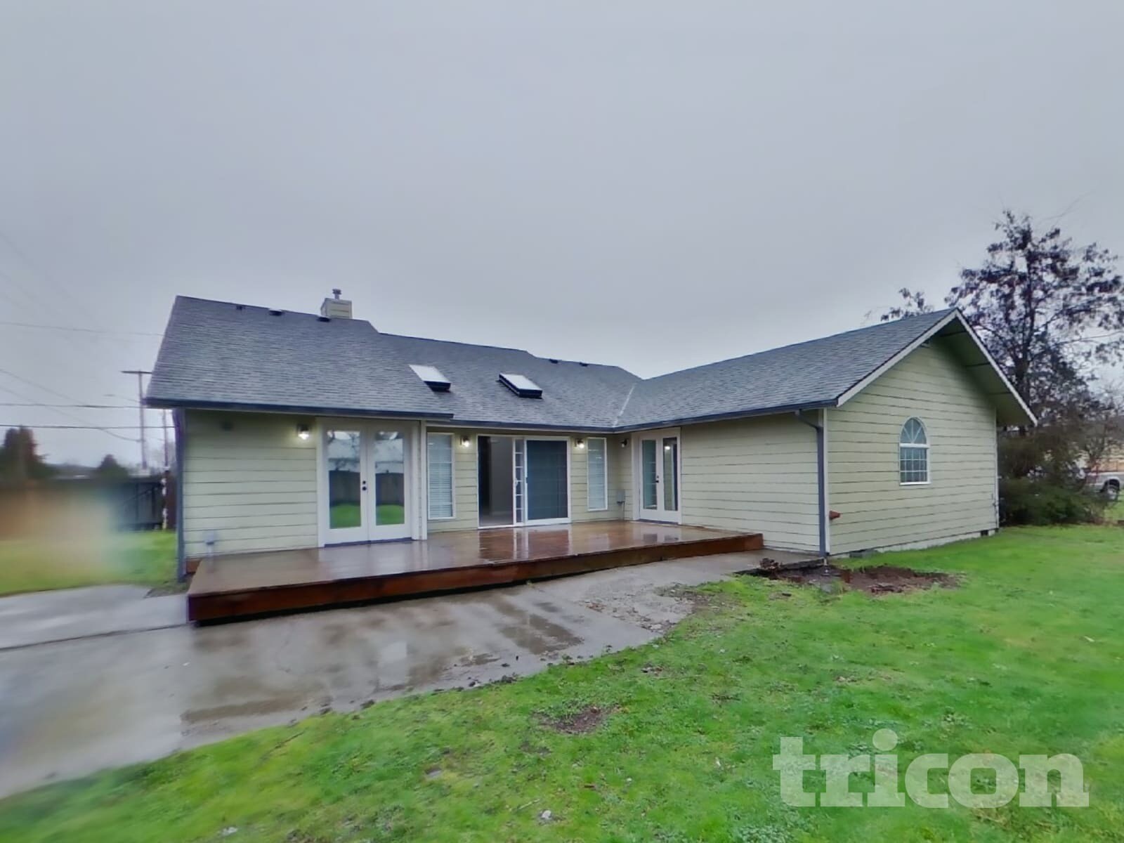 Building Photo - 302 3rd Ave SE