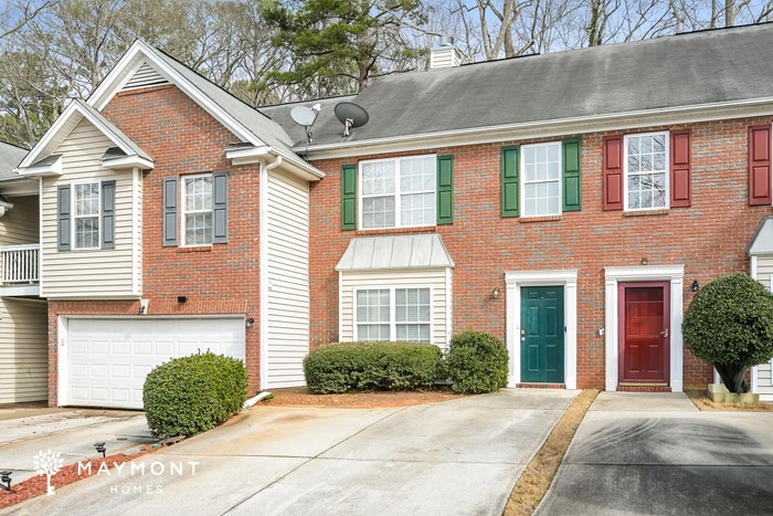 Building Photo - 2040 Manhattan Pkwy