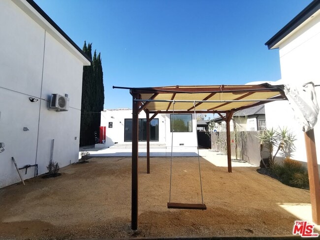 Building Photo - 1920 S Bedford St