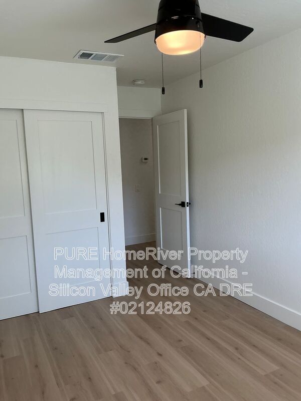 Building Photo - 382 Madison Dr