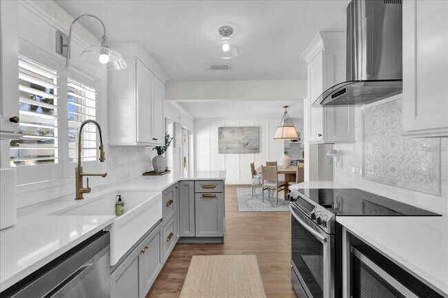 Building Photo - 5205 St Regis Pl