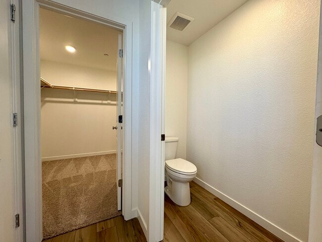 Building Photo - Beautiful Brand New SOLAR 3 bedroom 2.5 Bathroom Just Built in Lincoln CA!