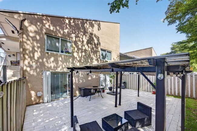 Building Photo - 8490 SW 154th Cir Ct