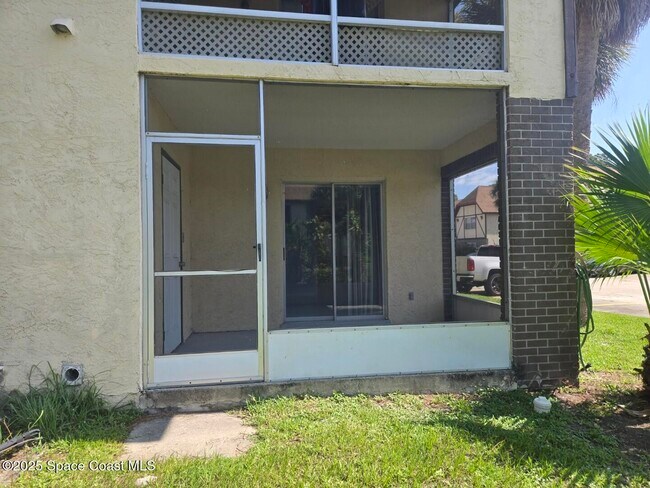 Building Photo - 3100 Sir Hamilton Cir